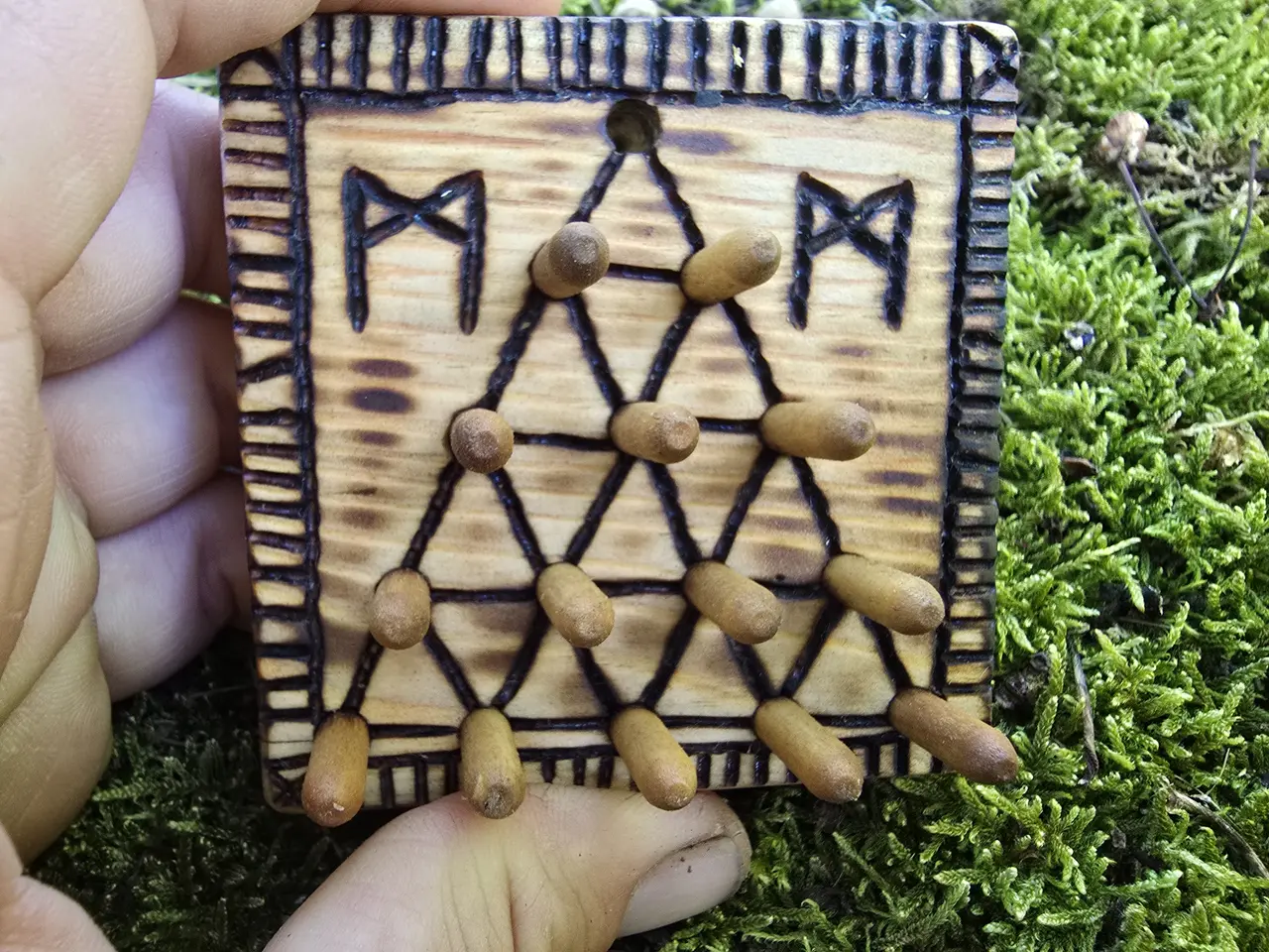 Enmans-Tafl av Furu - Bild 3